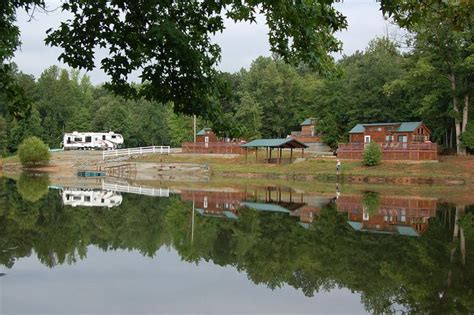 Lake in the Forest Campground Florida: Camping by the Water