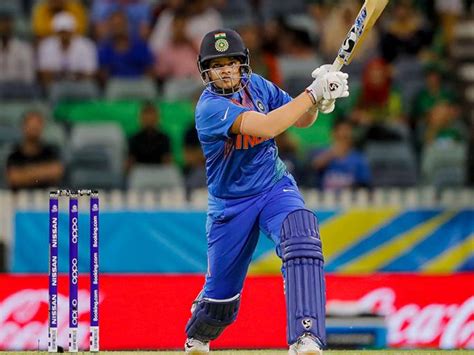 IND vs NZ: शेफाली वर्मा ने जब लगाए जोरदार छक्के, देखती रह गई विपक्षी ...