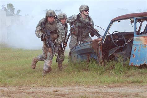 Live Fire: 2BCT Paratroopers train for combat during combined arms ...