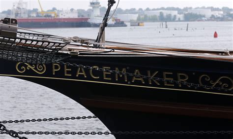 Tall ship Peacemaker in Rhode Island owned by Twelve Tribes 'cult'