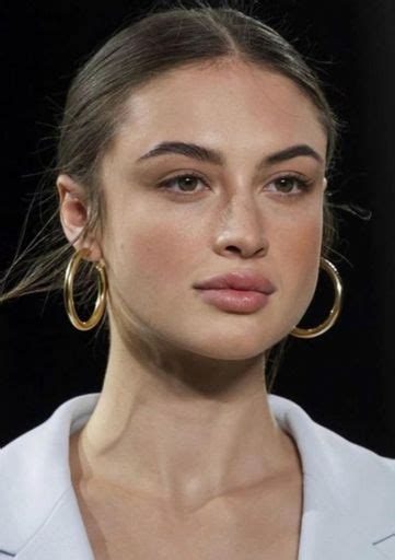 Fara Q Model Bio 的图像结果