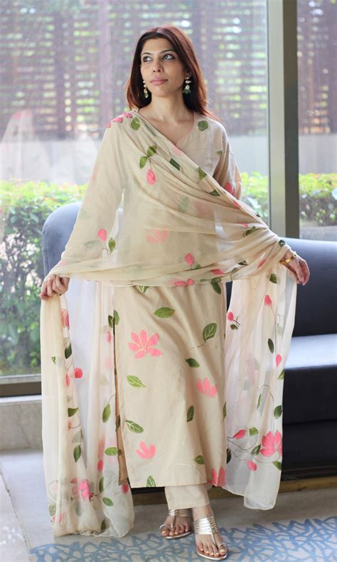 Best Sellers – Baareeki