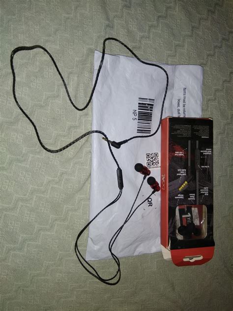 boAt Bassheads 106 Wired Earphones with HD Sound, 10 mm Dynamic Drivers ...