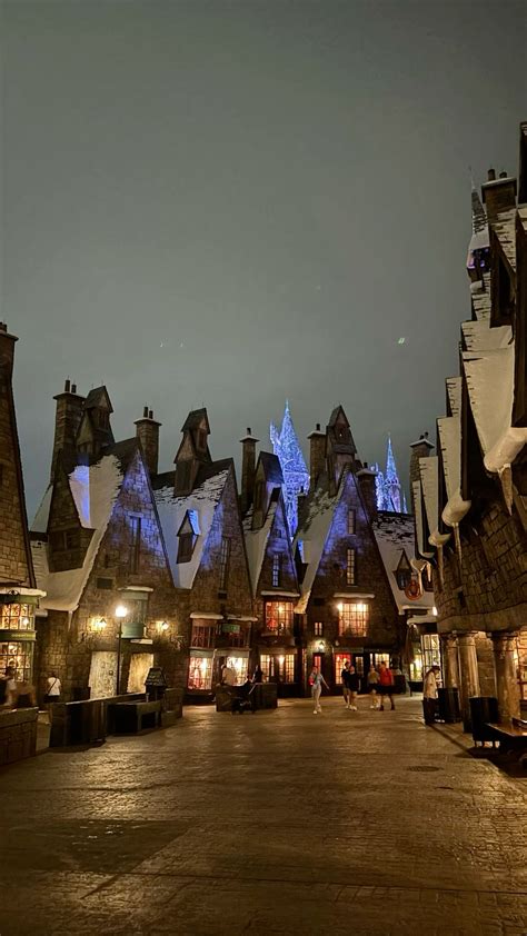 Hogsmeade by night - Harry Potter in 2025