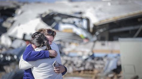 Buildings ripped, vehicles tossed: 21 killed after deadly tornadoes ...