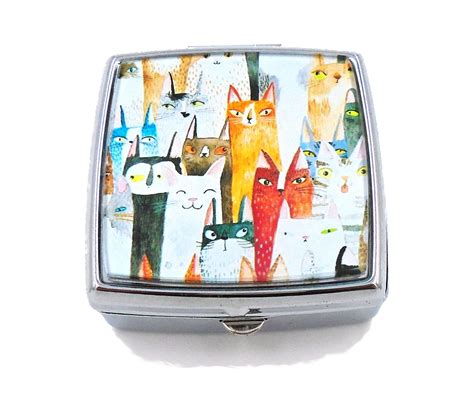 "Cats" Metal Hinged Pill Box : Amazon.in: Health & Personal Care