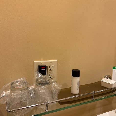 THE DYLAN HOTEL AT SFO (Millbrae) - Motel Reviews, Photos, Rate ...