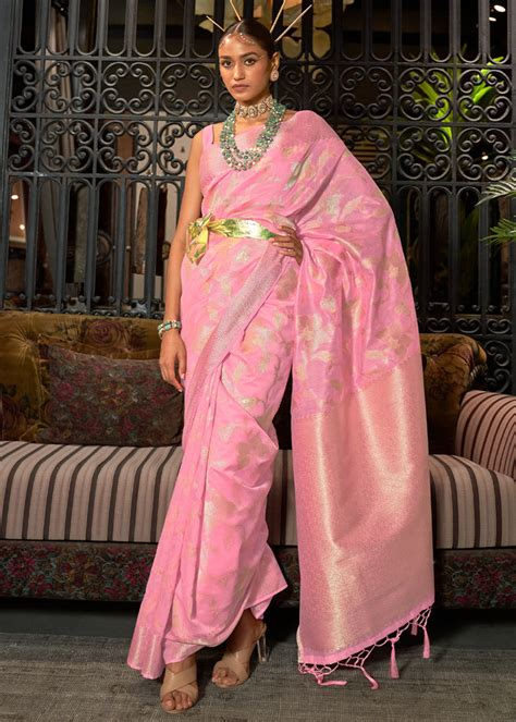 Taffy Pink Handloom Woven Designer Silk Saree - Clothsvilla