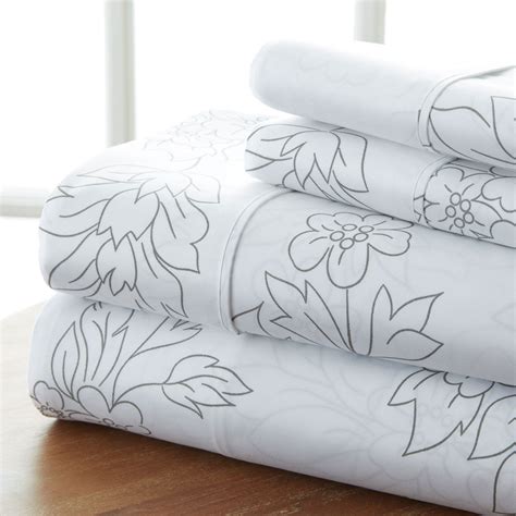 Vines Patterned 4-Piece Sheet Set