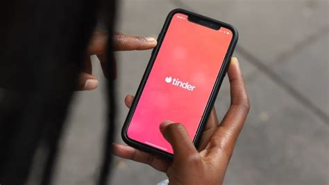 Tinder rolls out AI-powered photo selector to help you pick best images ...