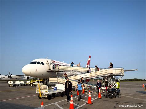 Air Canada Rouge Business Class 的图像结果