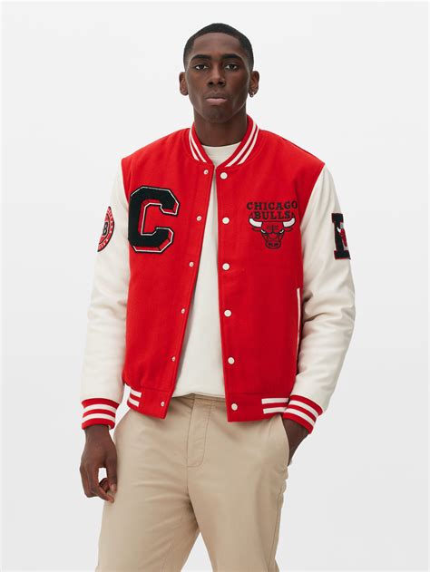 Pro Standard Nba Chicago Bulls Logo Varsity Jacket