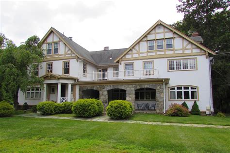 1920 Tudor Revival House OBSESSED With This 1920s Tudor Revival