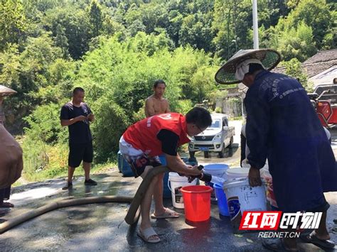 今天中午，污水处理厂外长江里有人在水中呼救，好多人 - 今日忠州 - 忠州之家