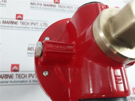 Vanaz R2301 Adjustable Pressure Regulator 15 Kg/Cm2 – Aeliya Marine Tech