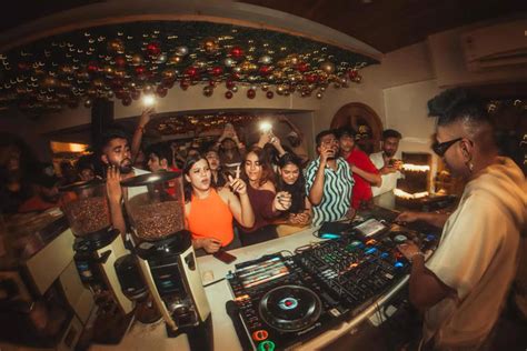 Coffee raves bring a club-like feel to cafes