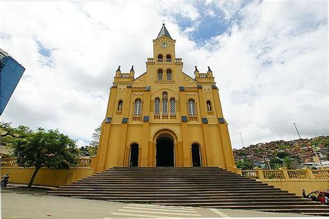 https://www.ferias.tur.br/imgs/3373/manhuacu/g_manhuacu-mg-matriz-de-sao-lourenco-fotosgtrangel.jpg