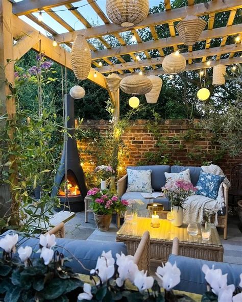 10 Patio Gazebo Decorating Ideas for a Stunning and Cozy Outdoor Retreat