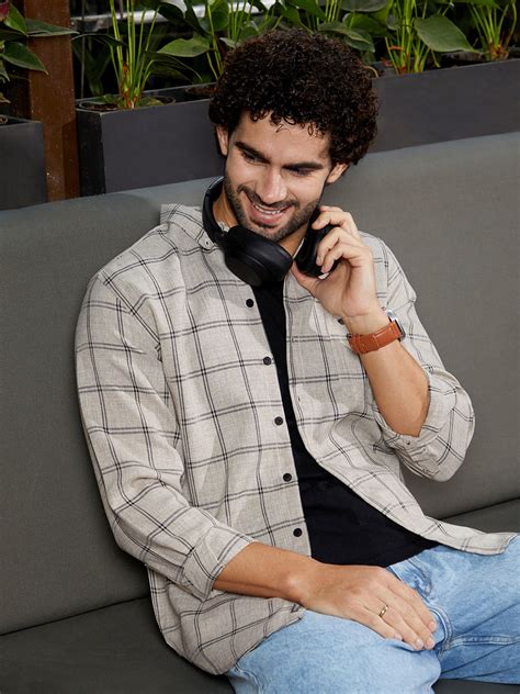 ₹949 | Campus Sutra men's Coin Grey BiGraph-Check Shirt - Campussutra