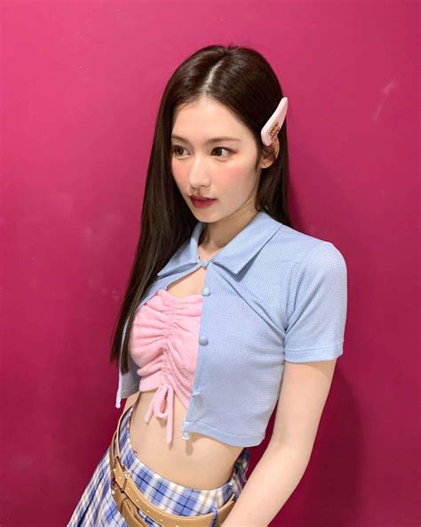 If you are fapping for Sana rn,dm me let’s fap together : r/Twice_Fap