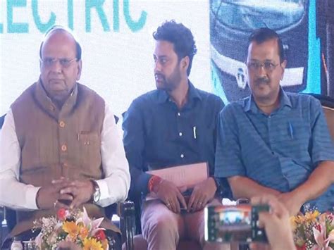 Delhi expands electric bus fleet: 400 new buses flagged off