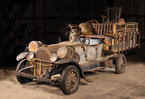 'Clampett' jalopy truck from The Beverly Hillbillies 1993 feature film. | Barnebys