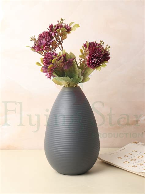 Buy Stylish Vases Online at 55% off on Ouchcart