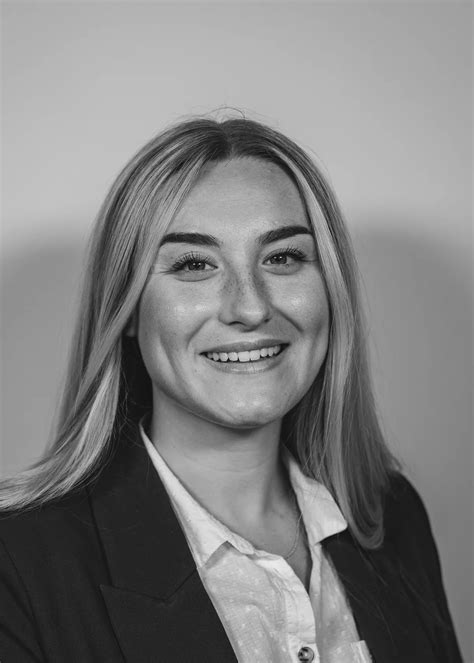 Model Ruby Mae 的图像结果