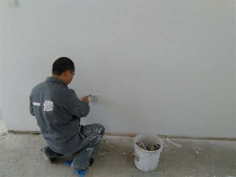 乳胶漆怎么刷？旧墙面乳胶漆翻新施工方法-老房子直接刷乳胶漆
