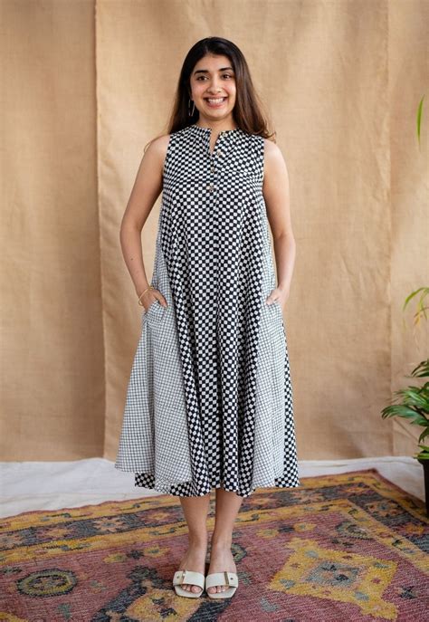 INDIAN ETHNIC WOMEN'S Aarvi Dabu Cotton Dress – THE INDIAN ETHNIC CO.