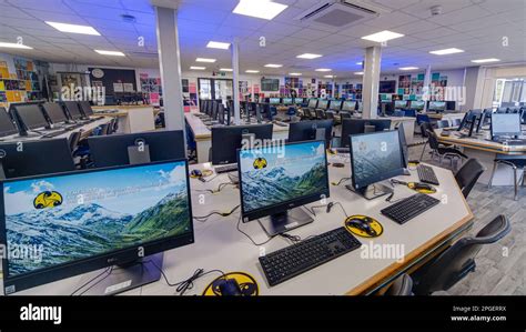 Desktop Computer Lab 的图像结果