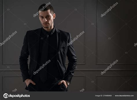 Businessman with Black Shirt 的图像结果