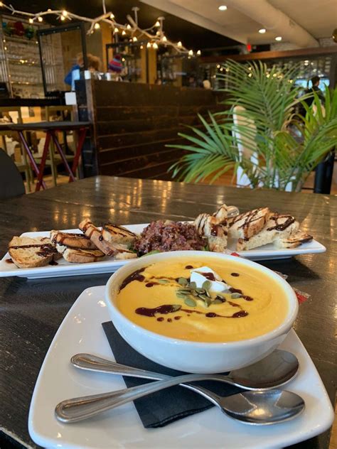 Dinas Ellicottville New York