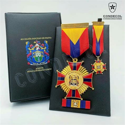 Pin de Jose Enrique Sarmiento en Condecoraciones y medallas militares ...