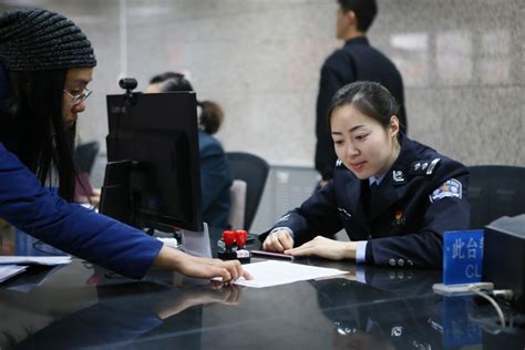 北京市民往后可24小时办理出入境签注取证啦…_凤凰网