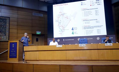Shri Ashwini Vaishnaw briefing the media on Cabinet decisions, in New ...