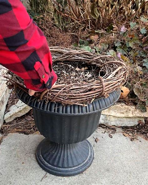 Quick And Easy Winter Porch Pots | Outdoor christmas planters ...