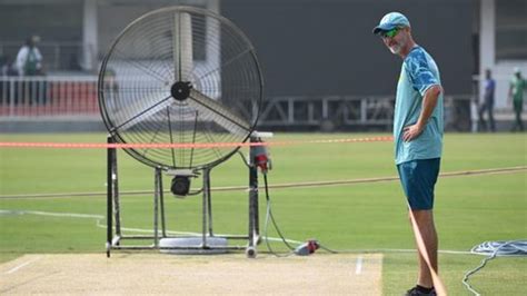 'I'm Getting Splinters In My Arse' - Jason Gillespie Faces Awkward ...