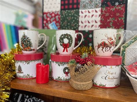 Christmas Opening Night, Lyn-Jelle Crafts, Emu Park, 14 December 2023 ...