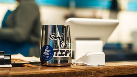 Should You Tip For Takeout? Proper Tipping Etiquette For 2025