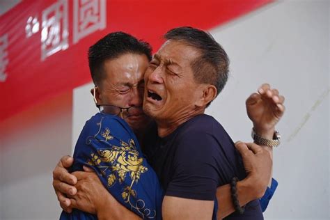 【暖新闻】失忆13年终于找到家人，发生在徐州的这一幕，让人泪目！ - 中国徐州网