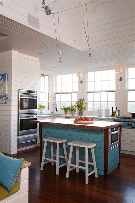 20 Coastal Kitchen Ideas to Bring the Beach Inside