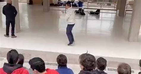 Maestros y alumnos de Colegio Motolinia bailan 'Tusa' durante Paro ...