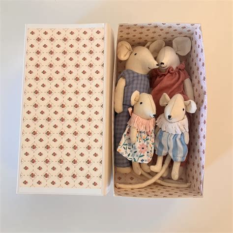 10 Meaningful Black Friday Gifts for Kids Who Love to Imagine – Akishi