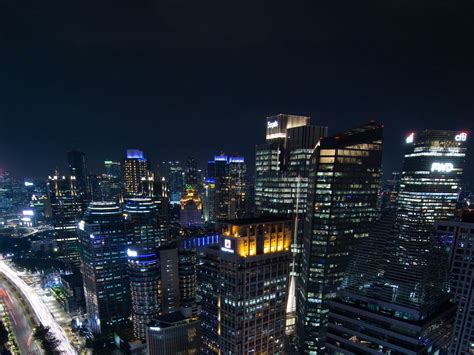 Download wallpaper 1600x1200 night city, buildings, architecture ...