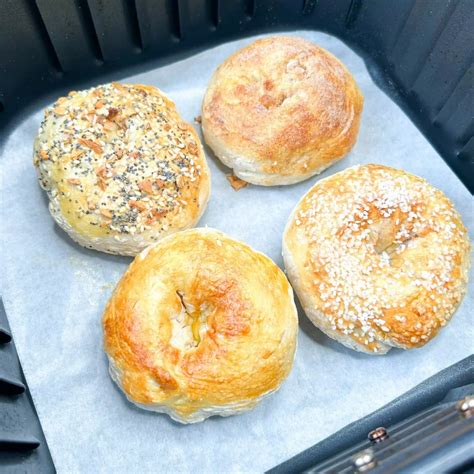 2 Ingredient Bagels Air Fryer - Walking On Sunshine Recipes