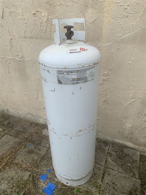 Full 100 lb propane tank for Sale in Homestead, FL - OfferUp