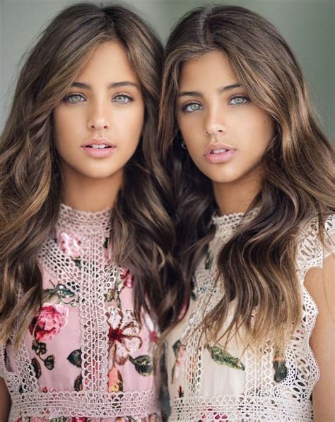 ボード「The Clements twins」のピン