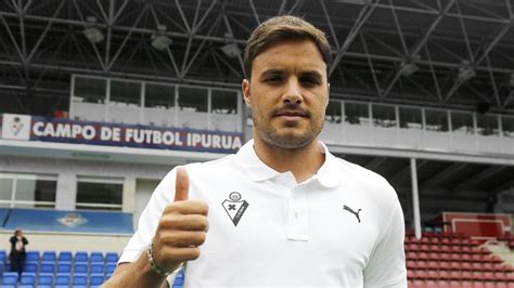 Pedro León: “Cuando me llamó Mendilibar, me puse a sus órdenes”