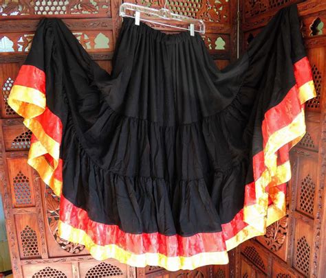 Twist Dance Flying Skirts 的图像结果